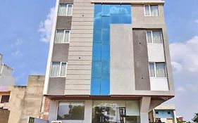 Collection O Hotel Karma Inn